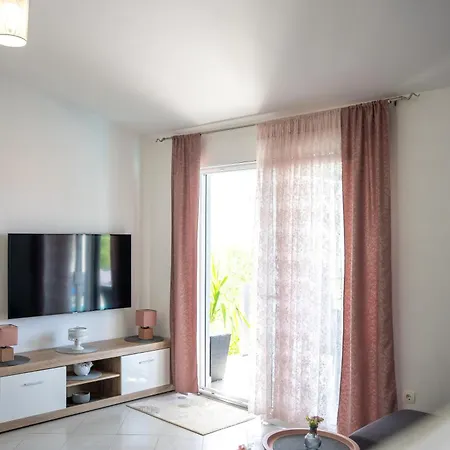 Lavanda Villa Desne