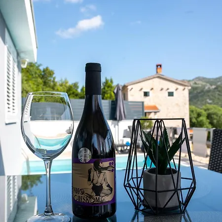 Lavanda Villa